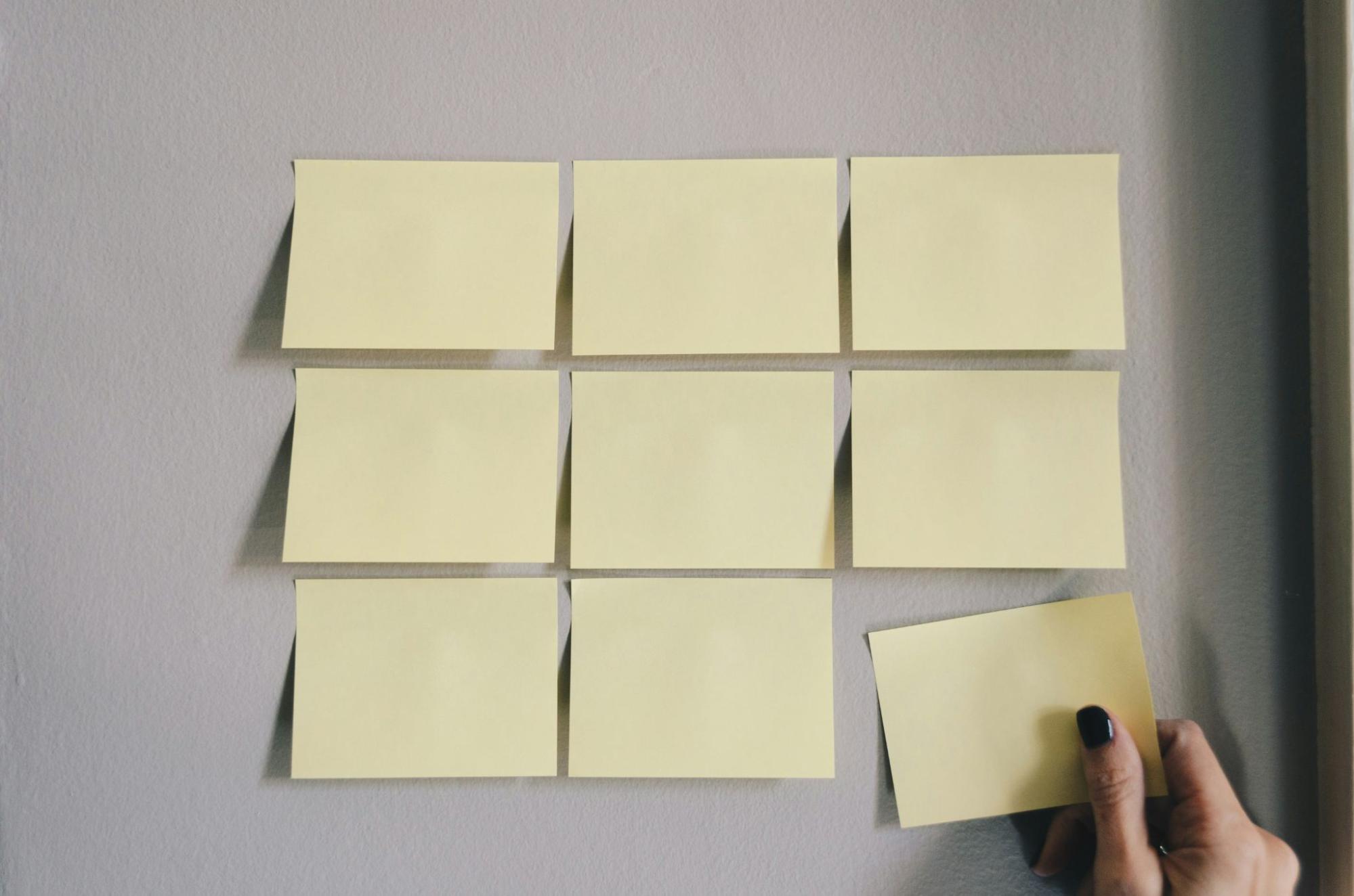 6 sticky notes on the wall